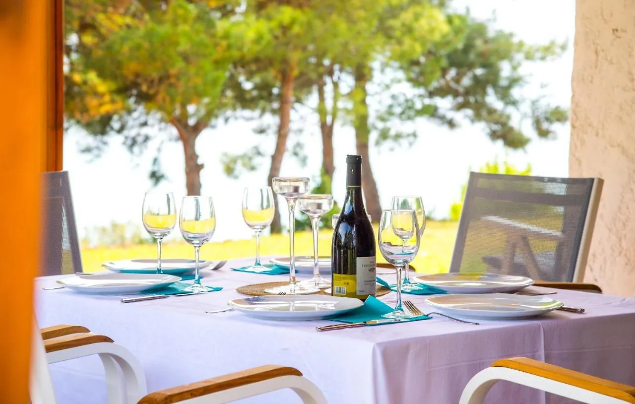 Summerday Villa Private Beach نيا إيراكليا اليونان